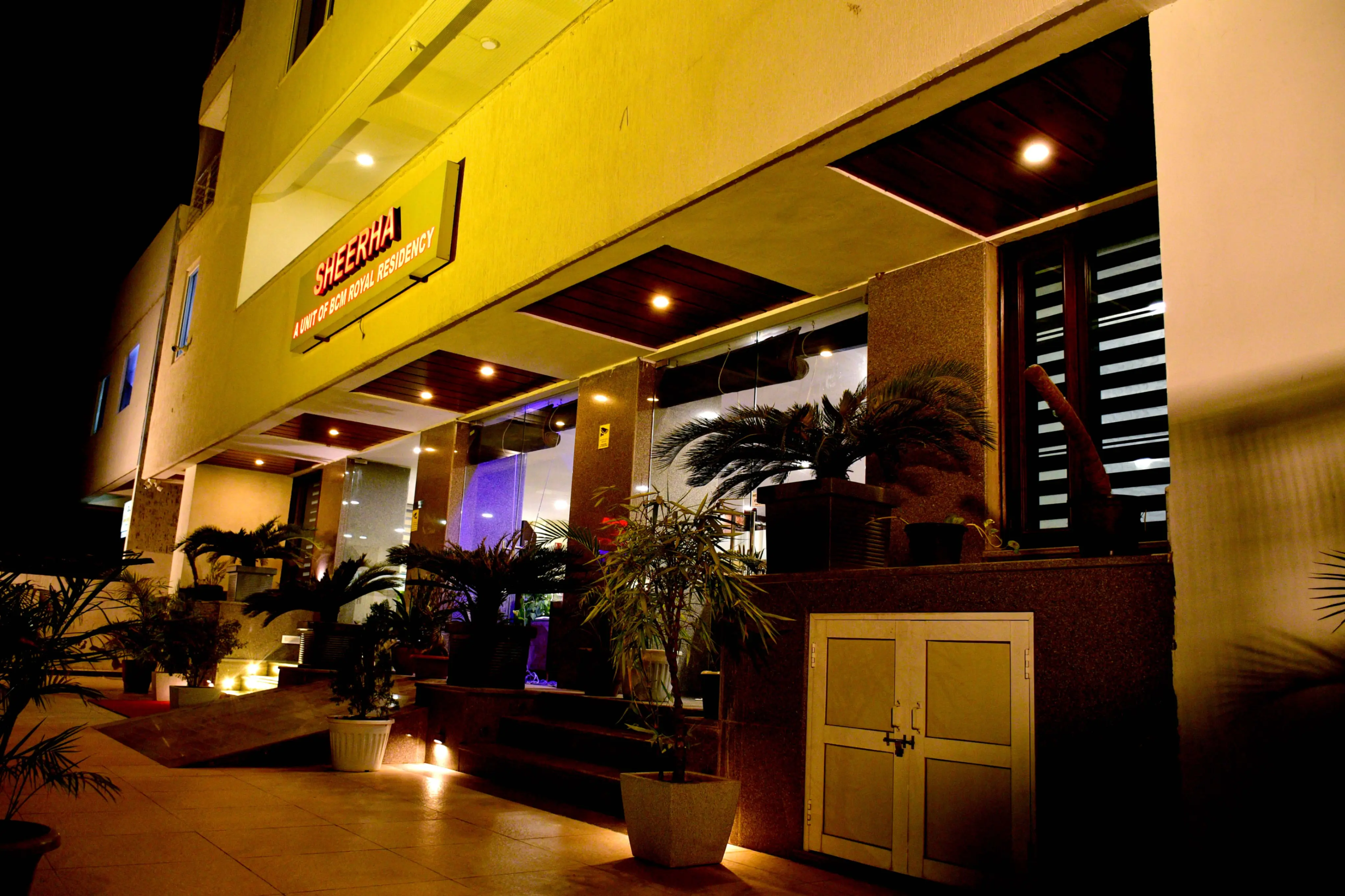 Luxury hotel exterior 3